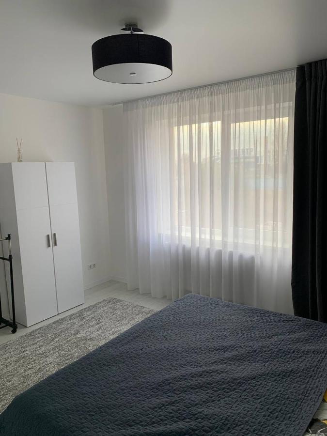 New Modern Apartment Uzhhorod Bagian luar foto