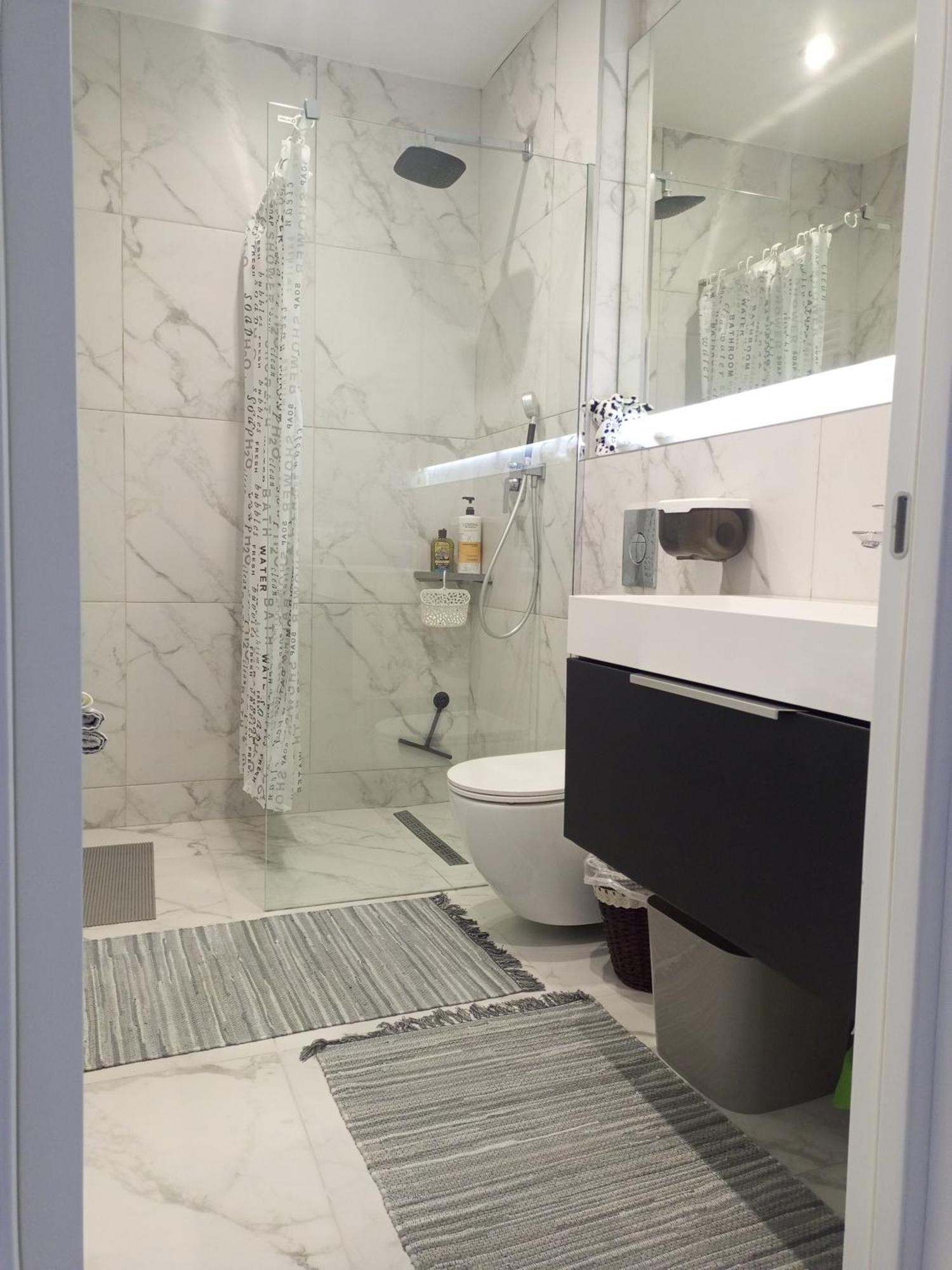 New Modern Apartment Uzhhorod Bagian luar foto